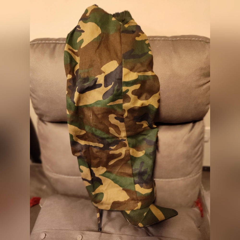 Army fatigue boot